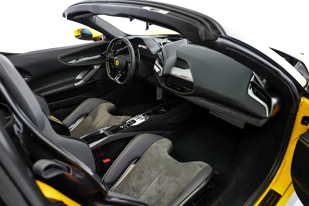 SF90 SPIDER ASSETTO FIORANO | FULL CARBON INTERIOR AND EXTERIOR | SERVICE SEP 2029 - Image 14