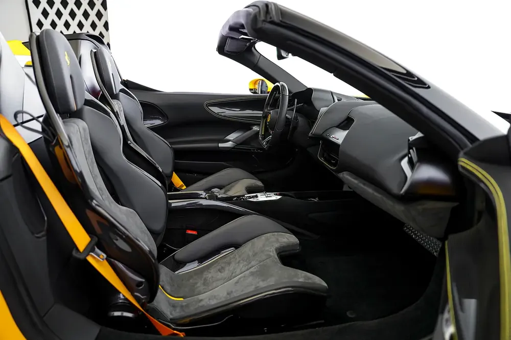 SF90 SPIDER ASSETTO FIORANO | FULL CARBON INTERIOR AND EXTERIOR | SERVICE SEP 2029 - Image 16