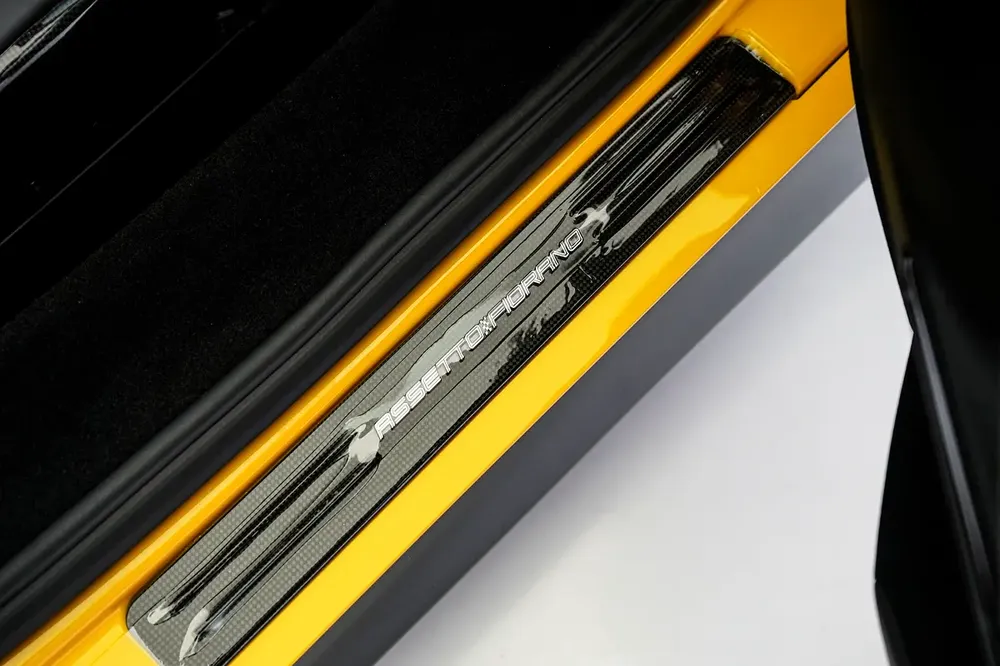 SF90 SPIDER ASSETTO FIORANO | FULL CARBON INTERIOR AND EXTERIOR | SERVICE SEP 2029 - Image 19