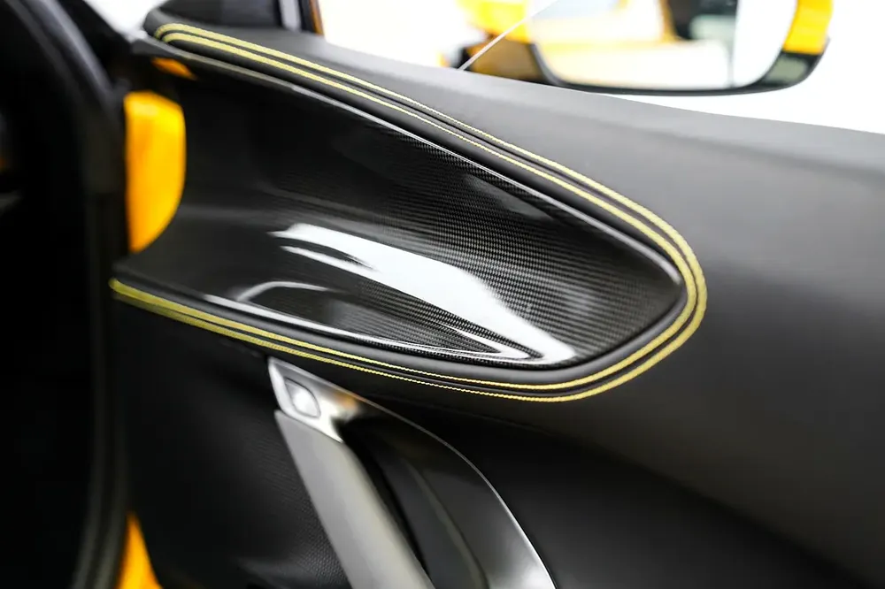 SF90 SPIDER ASSETTO FIORANO | FULL CARBON INTERIOR AND EXTERIOR | SERVICE SEP 2029 - Image 20