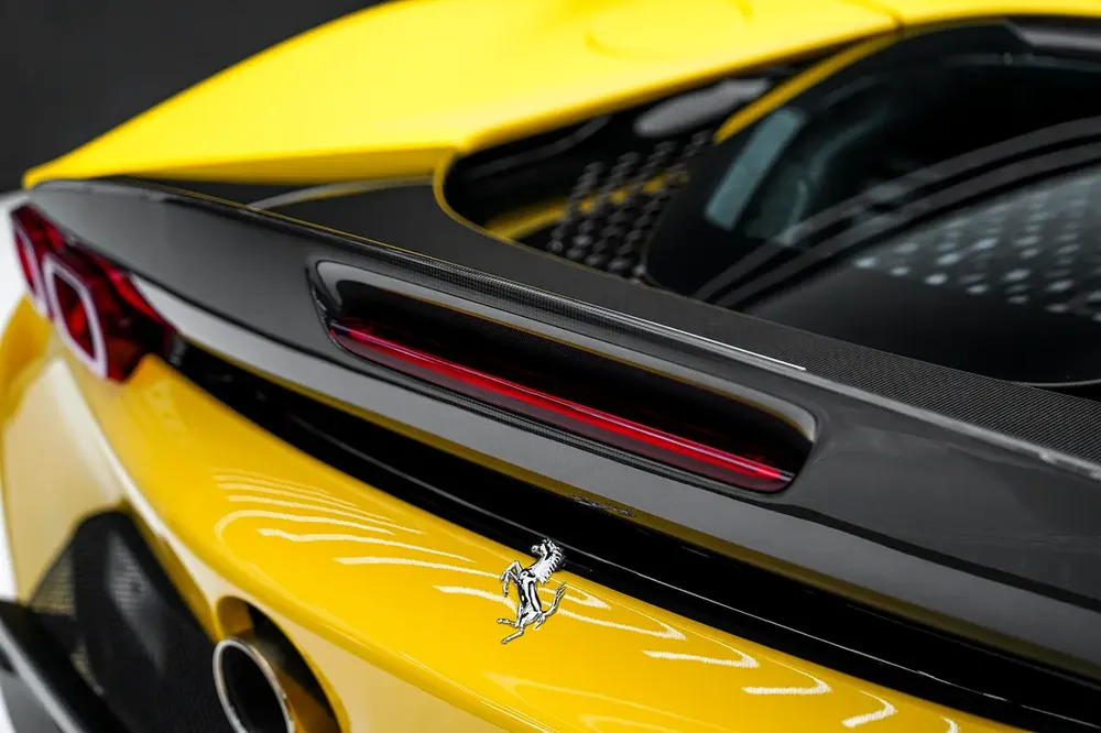 SF90 SPIDER ASSETTO FIORANO | FULL CARBON INTERIOR AND EXTERIOR | SERVICE SEP 2029 - Image 7