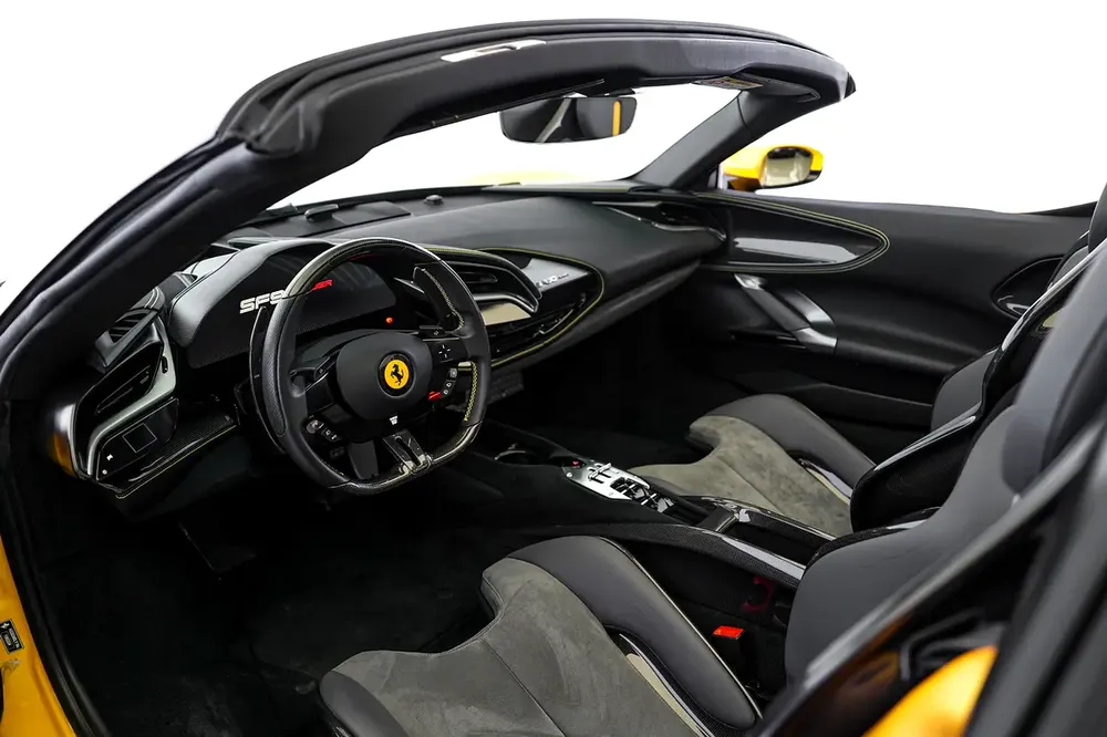 SF90 SPIDER ASSETTO FIORANO | FULL CARBON INTERIOR AND EXTERIOR | SERVICE SEP 2029 - Image 8