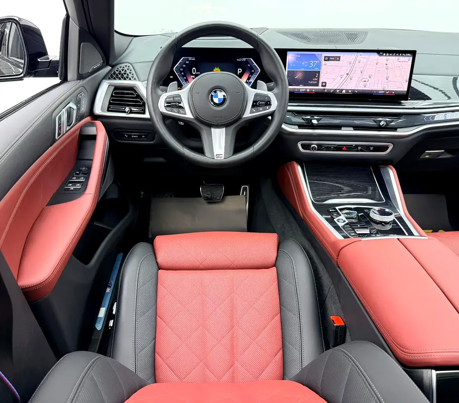 2025 BMW X6 xDrive40i M-Sport, 2030 BMW Warranty + Service Pack, Full BMW Service History, GCC - Image 14