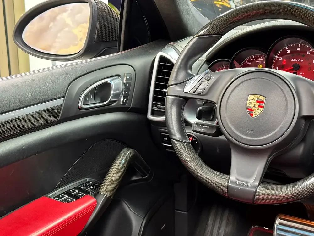 Porsche Cayenne Turbo 2013 | GCC Specs | Low Mileage | High Option - Image 8