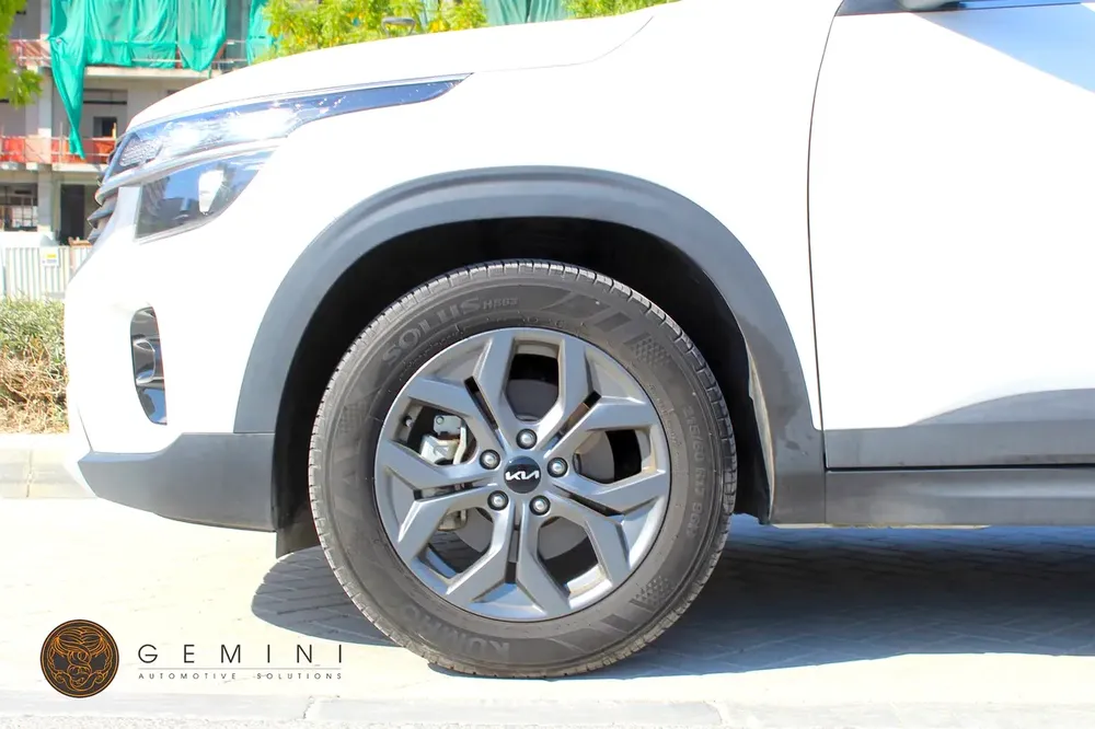 Kia Seltos 1.6 116hp EX 2024 GCC w/ KIA WARRANTY - Image 9