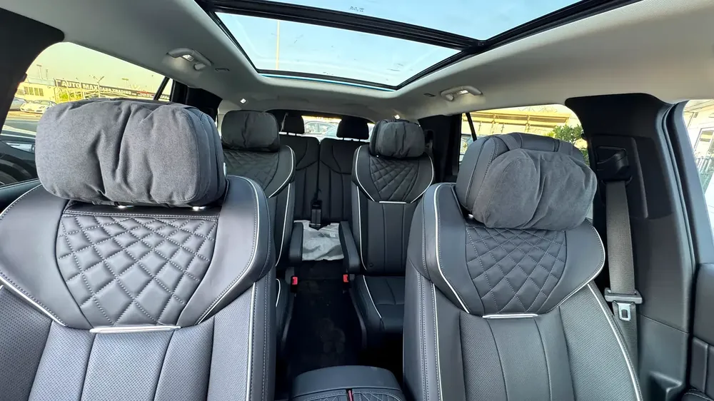 Hongqi E-Hs9 Flagship 6 VIP Seats Brand New 2023 model - Image 15