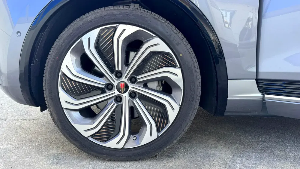 Hongqi E-Hs9 Flagship 6 VIP Seats Brand New 2023 model - Image 19