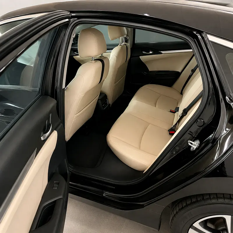 Honda Civic 2016 GCC | Premium Sedan | Sunroof | Push Start | Excellent Condition - Image 13