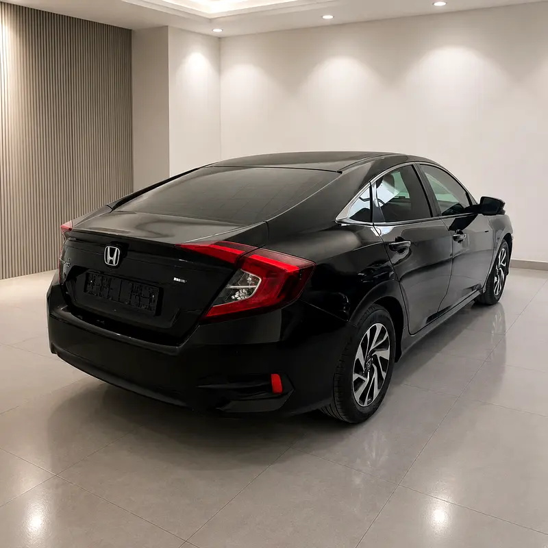 Honda Civic 2016 GCC | Premium Sedan | Sunroof | Push Start | Excellent Condition - Image 6