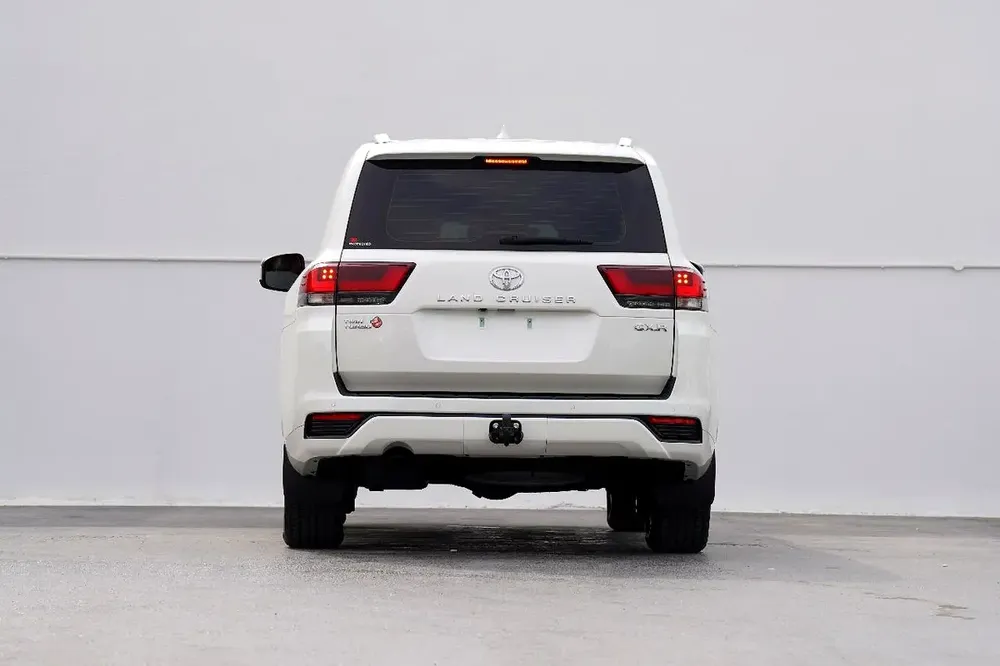 Toyota Land Cruiser GXR 2022 - 3.5 Ltr 409tt - GCC Specs - Al Futtaim Warranty -Pristine Condition - Image 6