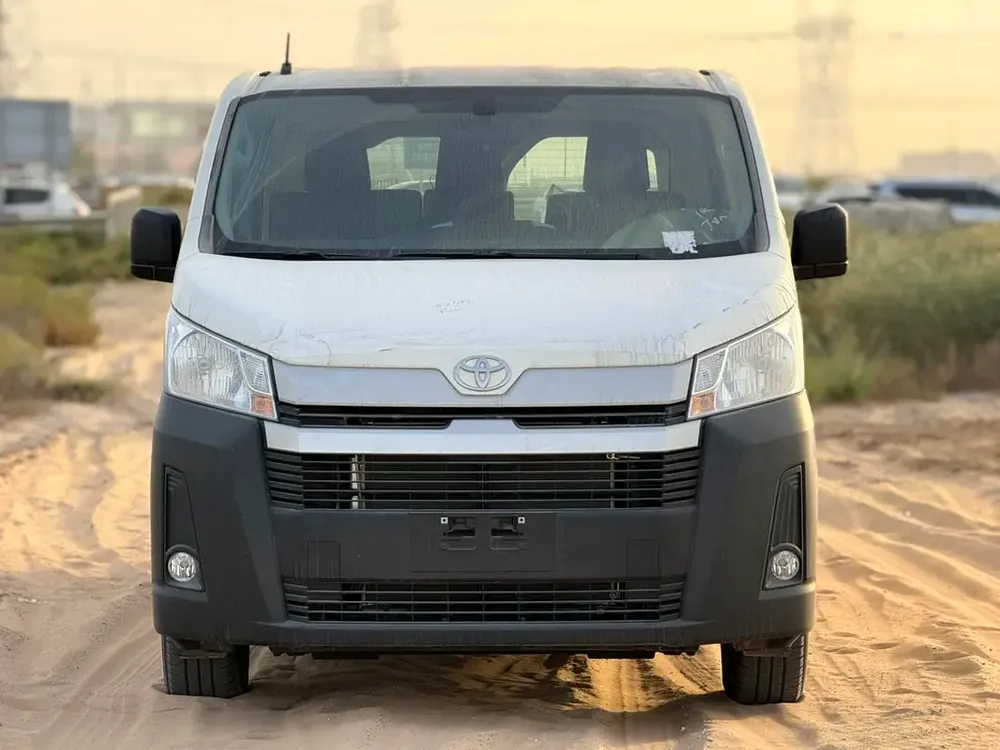 Toyota Hiace Panel 2025 - GCC Specs - Brand New - Image 4