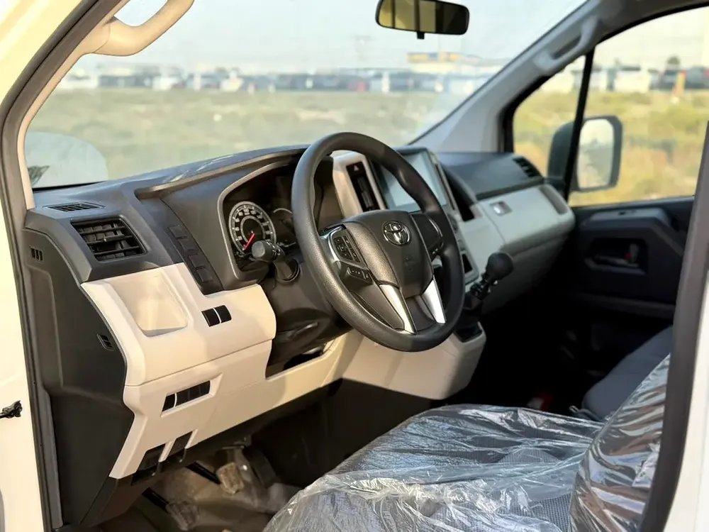 Toyota Hiace Panel 2025 - GCC Specs - Brand New - Image 6