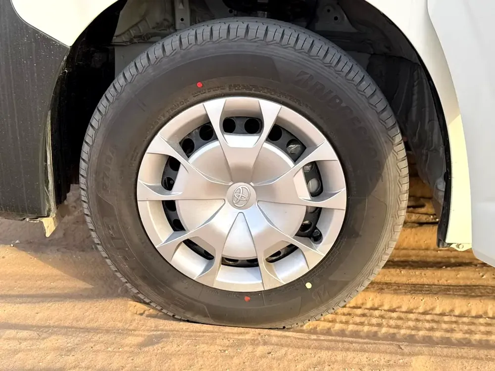 Toyota Hiace Panel 2025 - GCC Specs - Brand New - Image 9