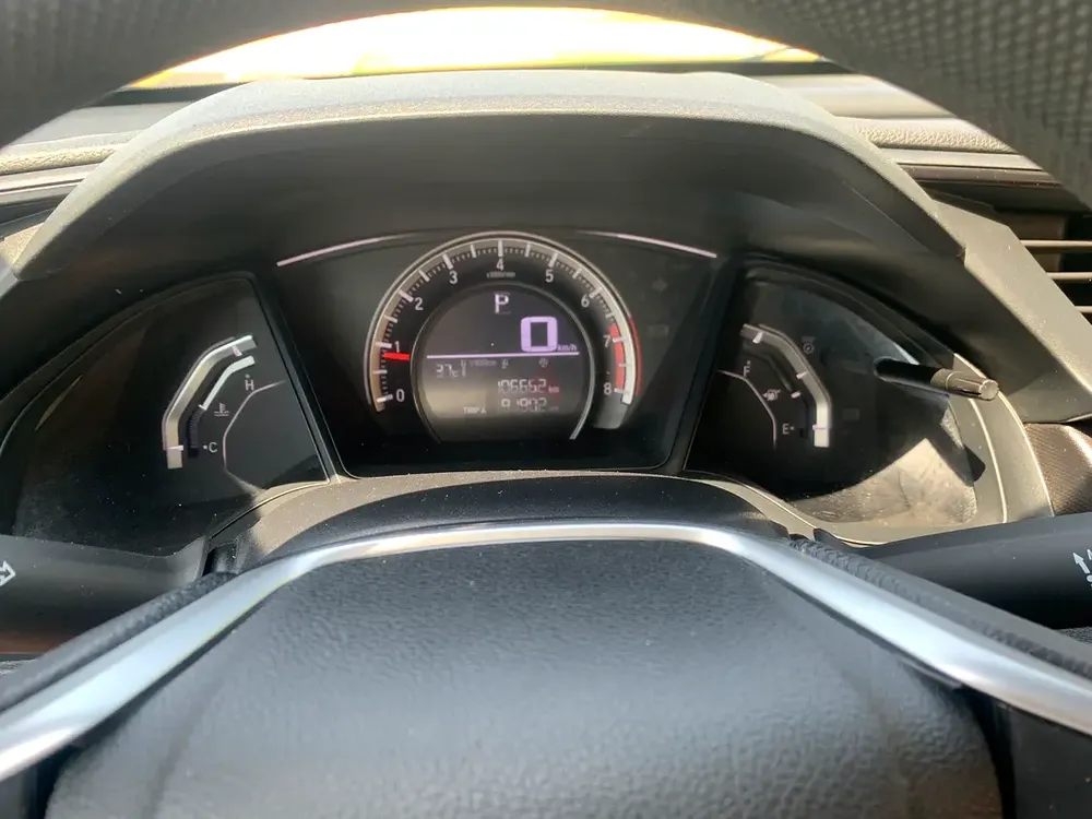 Honda Civic 2.0 EX 2016 Model GCC Specs In Perfect Condition - Image 12