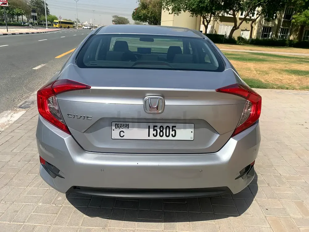 Honda Civic 2.0 EX 2016 Model GCC Specs In Perfect Condition - Image 6