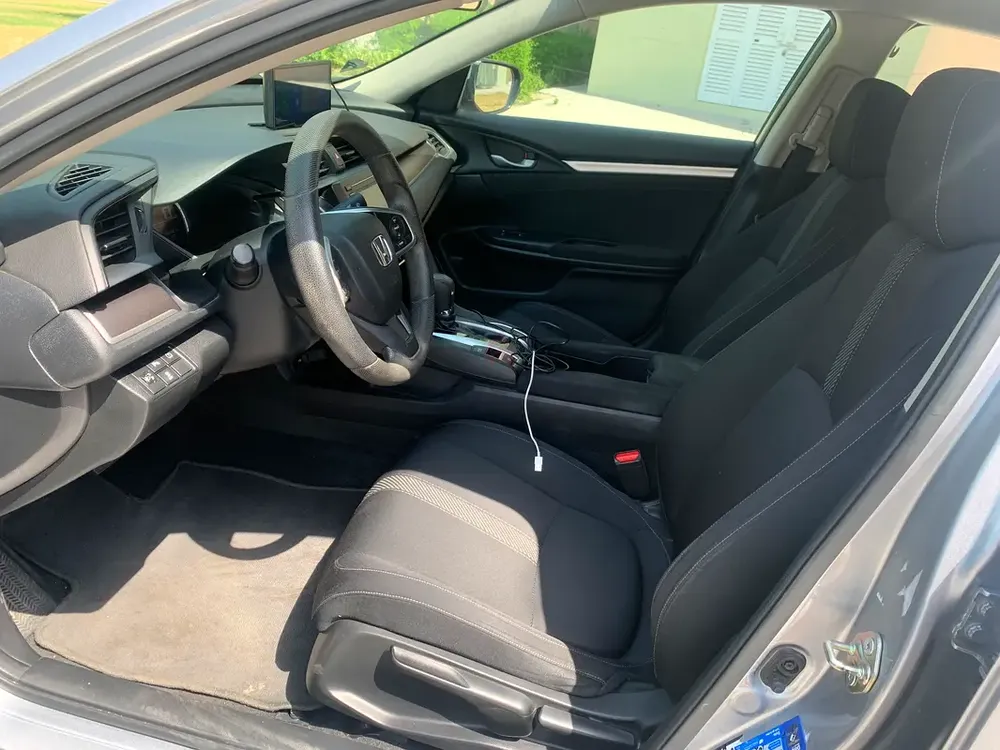 Honda Civic 2.0 EX 2016 Model GCC Specs In Perfect Condition - Image 7