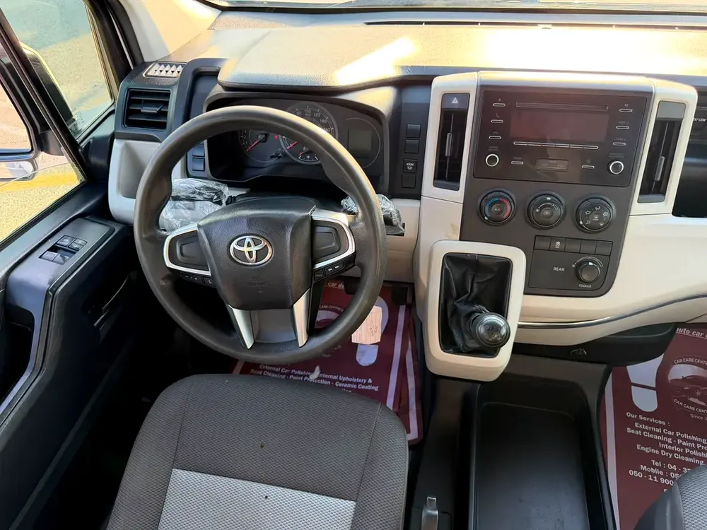 2020 Toyota Hiace 3.5L V6 GCC- Passenger - Patrol - Manual - 13 Seater - No Accident - Image 11