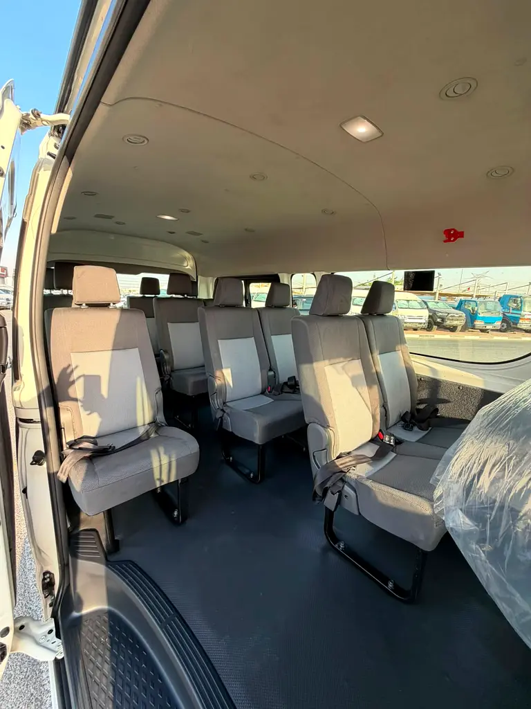 2020 Toyota Hiace 3.5L V6 GCC- Passenger - Patrol - Manual - 13 Seater - No Accident - Image 16