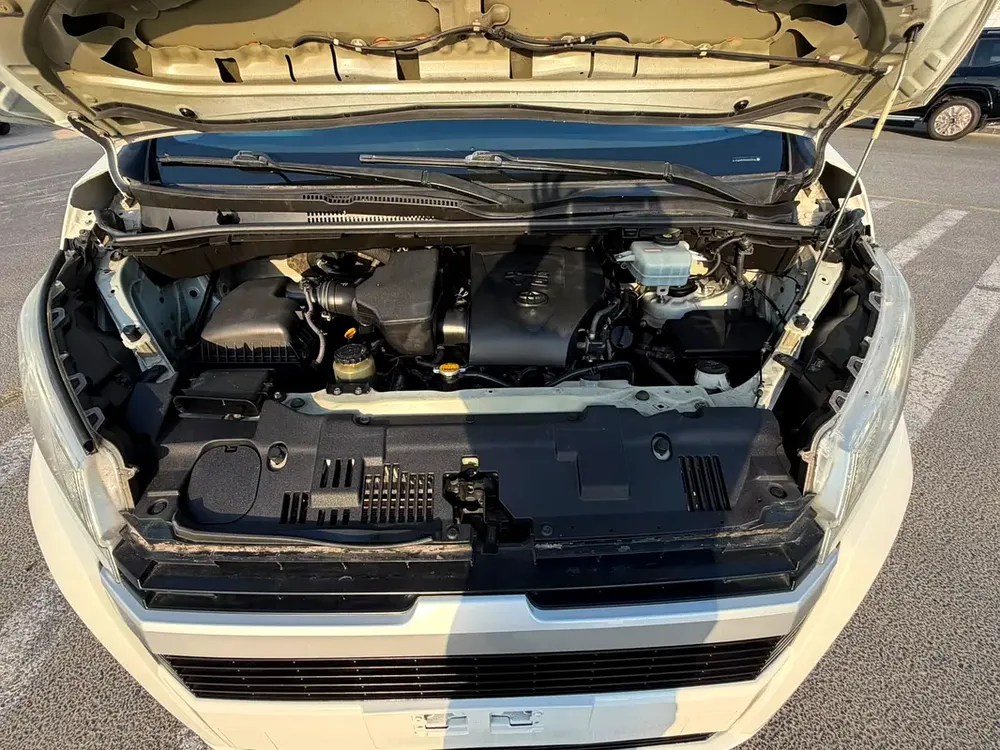 2020 Toyota Hiace 3.5L V6 GCC- Passenger - Patrol - Manual - 13 Seater - No Accident - Image 17