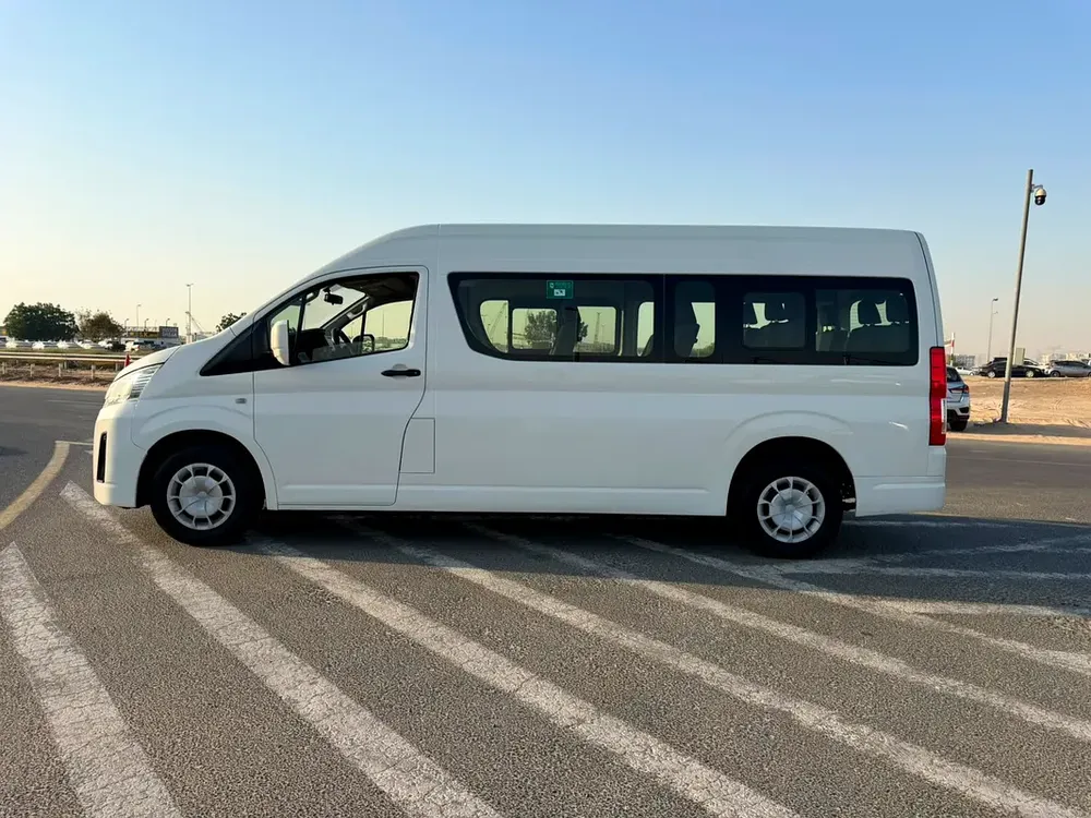2020 Toyota Hiace 3.5L V6 GCC- Passenger - Patrol - Manual - 13 Seater - No Accident - Image 4
