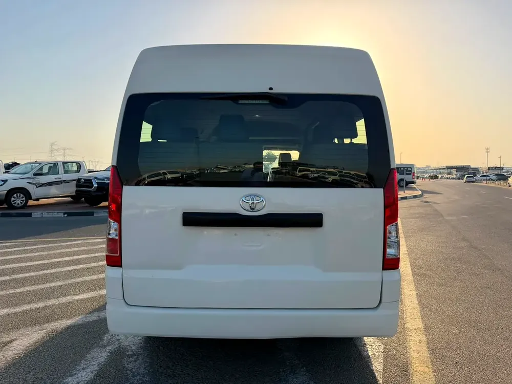 2020 Toyota Hiace 3.5L V6 GCC- Passenger - Patrol - Manual - 13 Seater - No Accident - Image 6