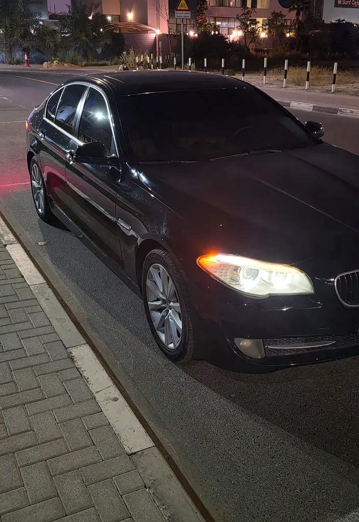 BMW 5-Series 530i 2013 GCC Specs - Excellent Condition - Image 10