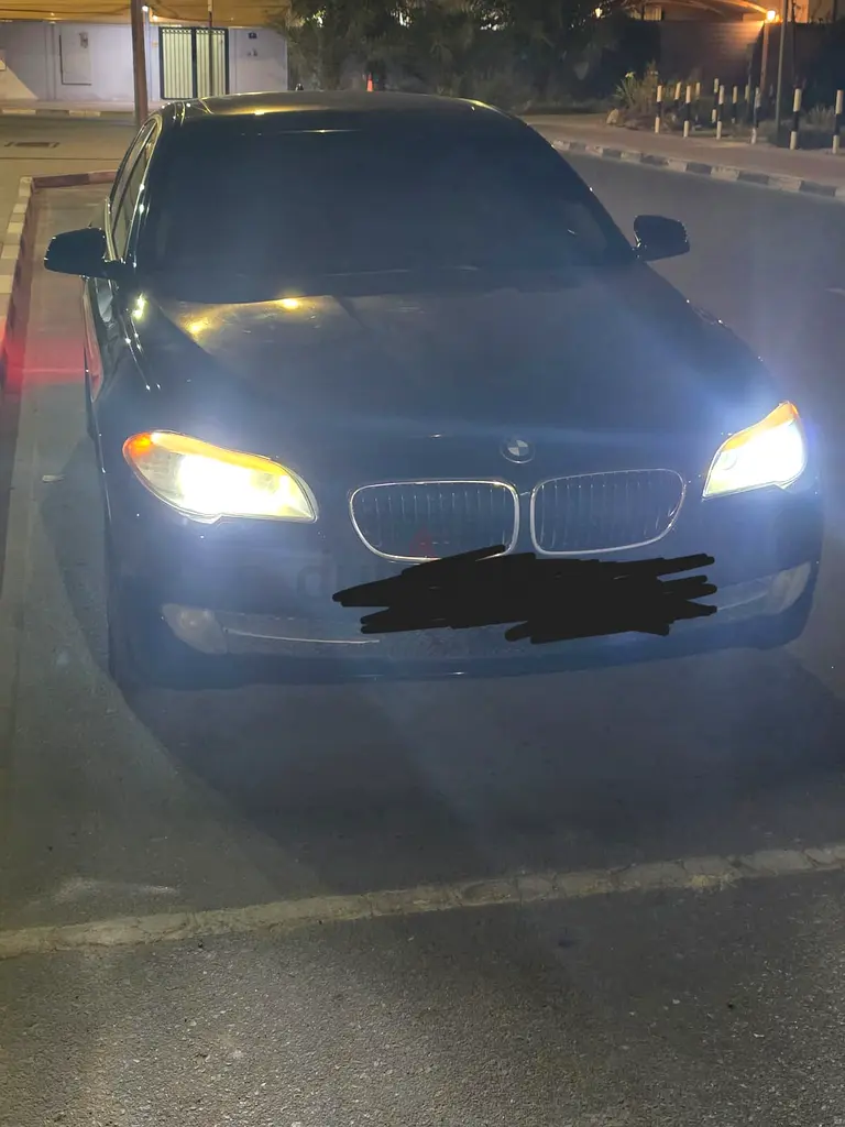 BMW 5-Series 530i 2013 GCC Specs - Excellent Condition - Image 11