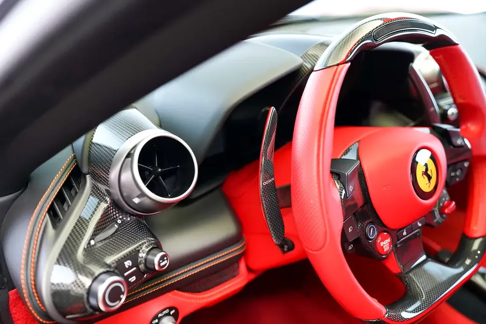 SERVICE TILL MARCH 2028 | CARBON INTERIOR | CARBON EXTERIOR | F8 TRIBUTO - Image 13