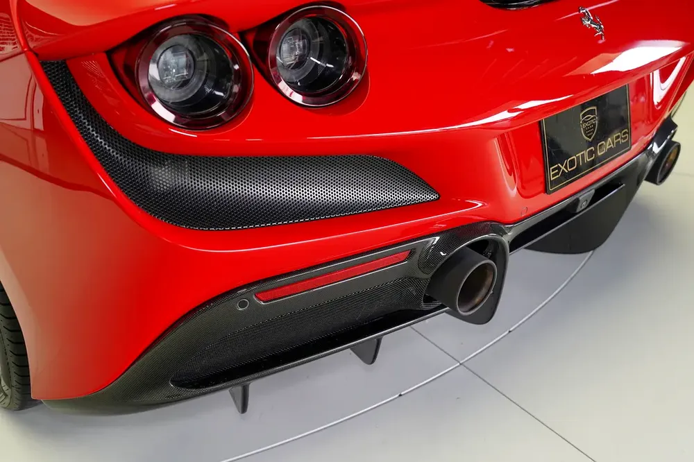 SERVICE TILL MARCH 2028 | CARBON INTERIOR | CARBON EXTERIOR | F8 TRIBUTO - Image 6