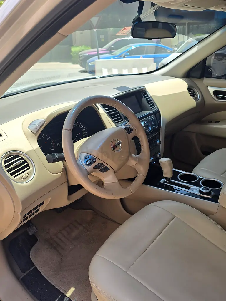 Nissan Pathfinder Midnight Edition 2015 GCC Specs - Image 10