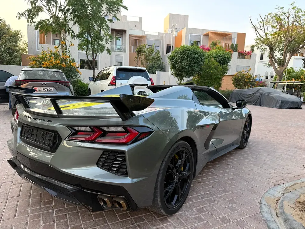 Corvette 2022 American 100% clean title - Image 6