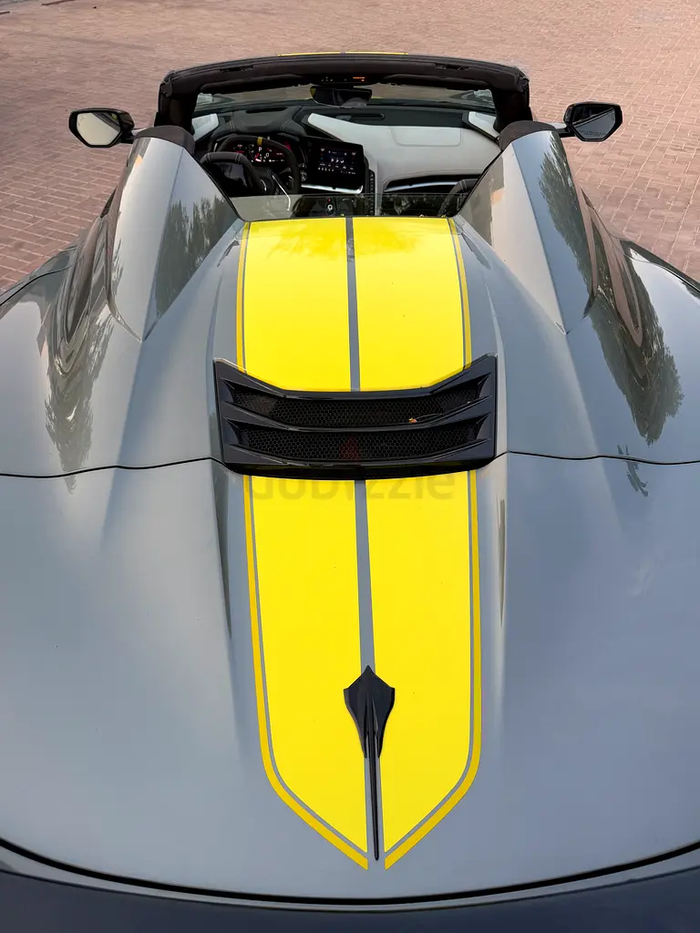 Corvette 2022 American 100% clean title - Image 9
