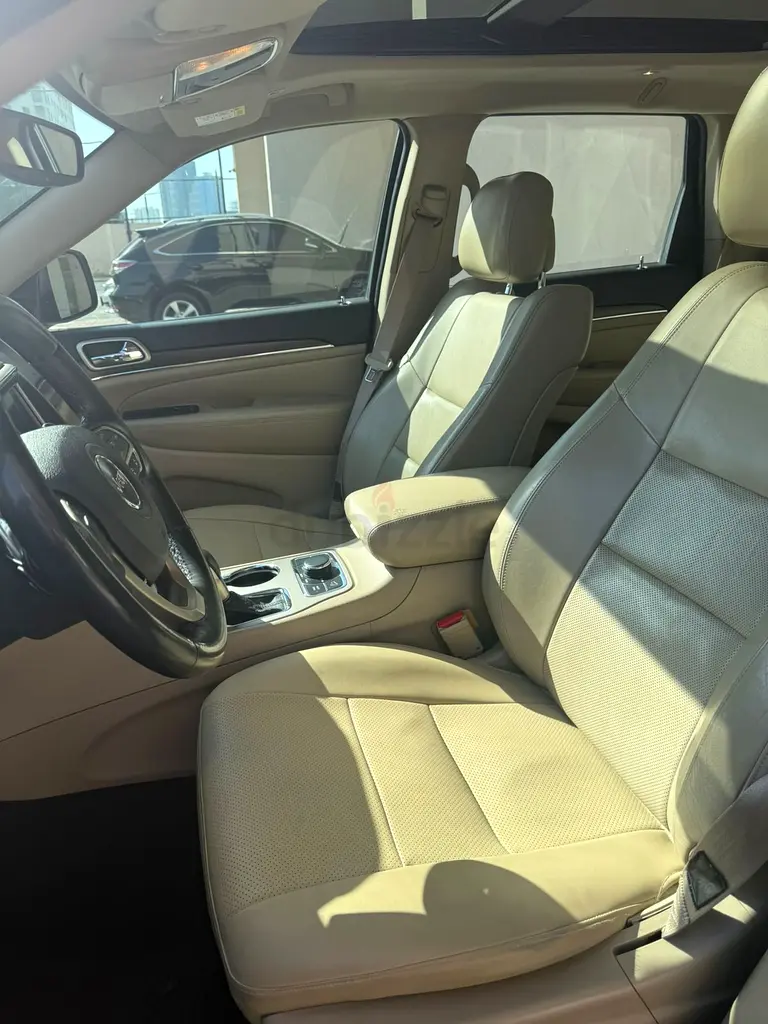 Jeep Grand Cherokee - Image 5
