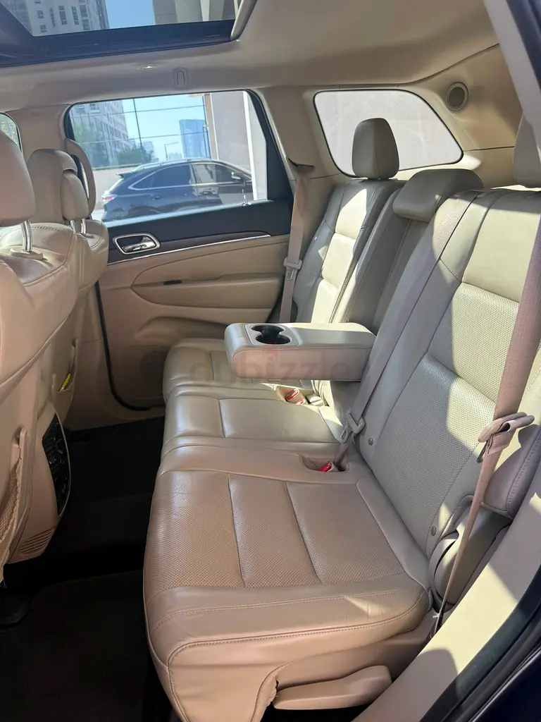 Jeep Grand Cherokee - Image 6