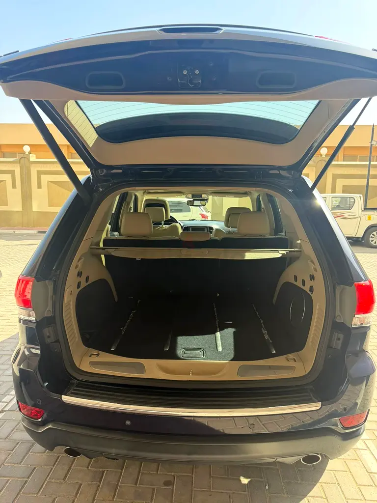 Jeep Grand Cherokee - Image 8