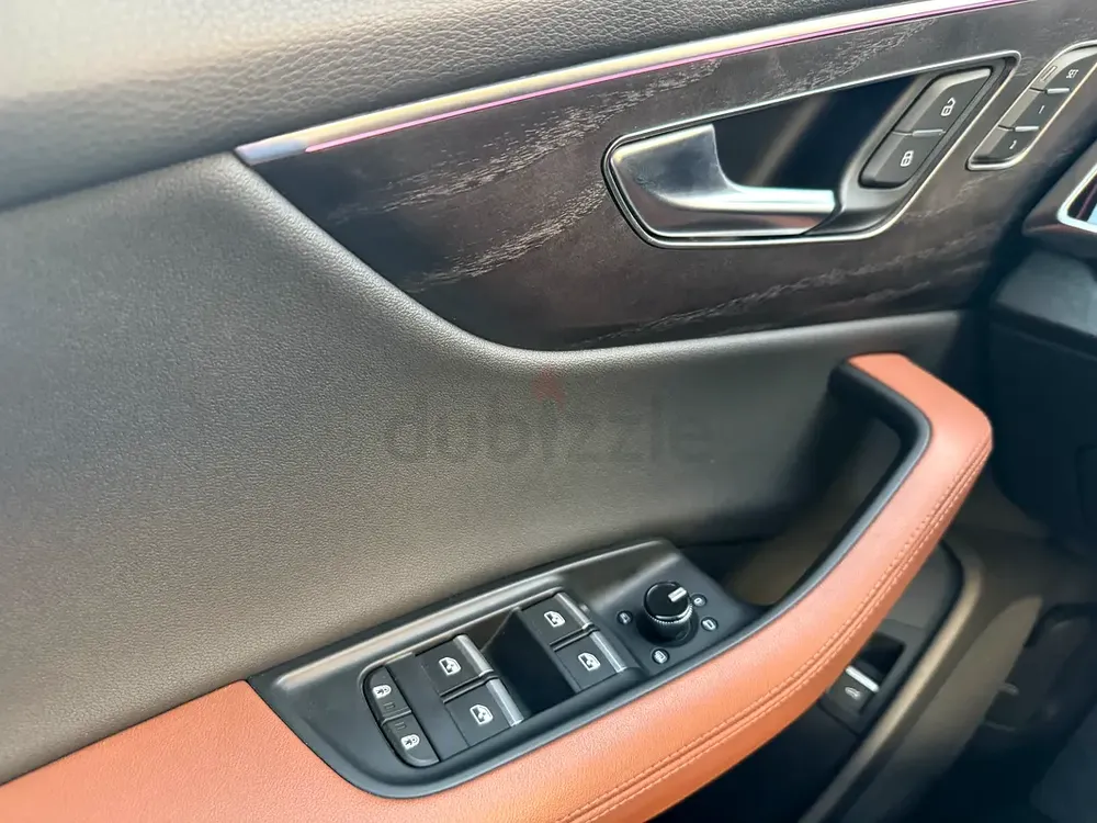 Audi Q8 55 TFSI quattro 2023 - GCC Specs - Like New! - Image 17