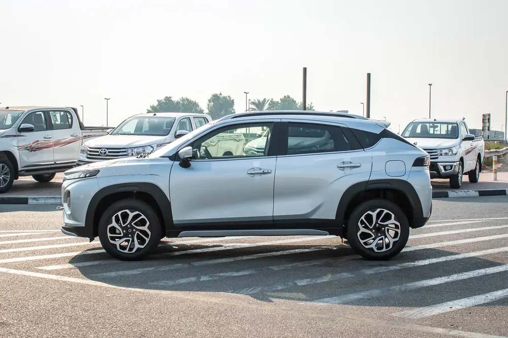 SUZUKI FRONX GLX PETROL 2025 - Image 6