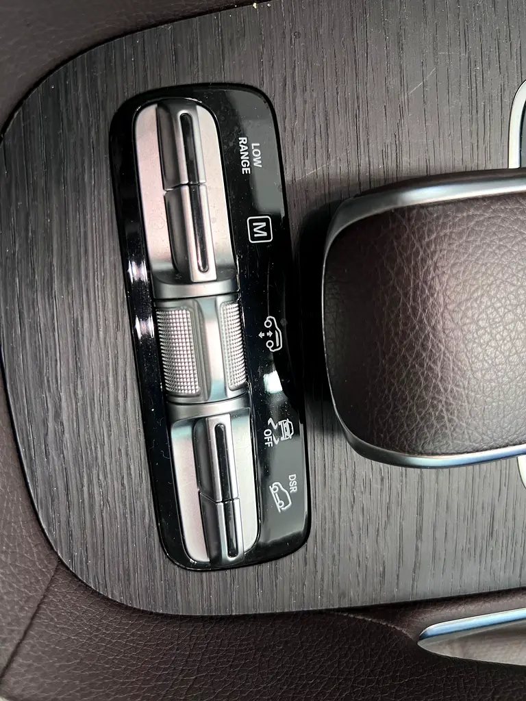 Mercedes-Benz GLS580 V8 Biturbo, Imported From Japan Fully  Clean Car with Pre-Lady Owner - Image 13
