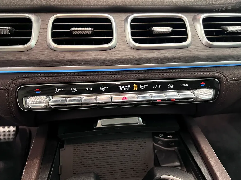 Mercedes-Benz GLS580 V8 Biturbo, Imported From Japan Fully  Clean Car with Pre-Lady Owner - Image 14