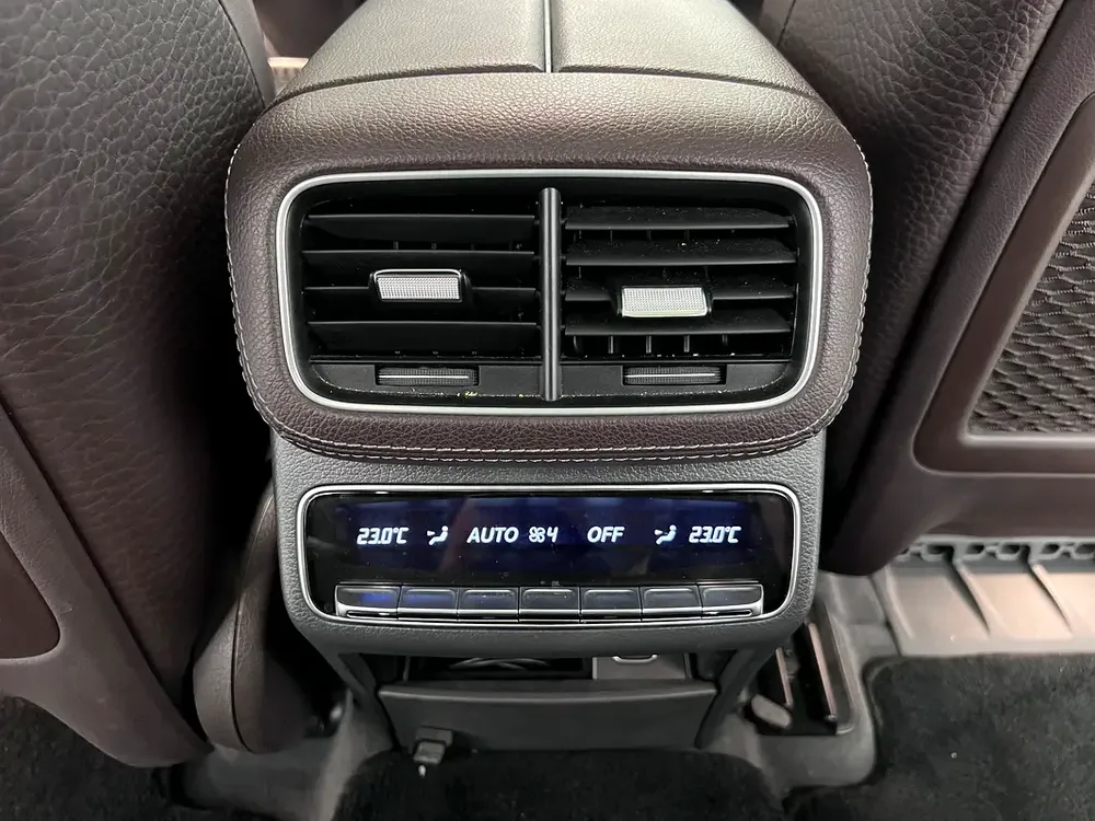 Mercedes-Benz GLS580 V8 Biturbo, Imported From Japan Fully  Clean Car with Pre-Lady Owner - Image 18