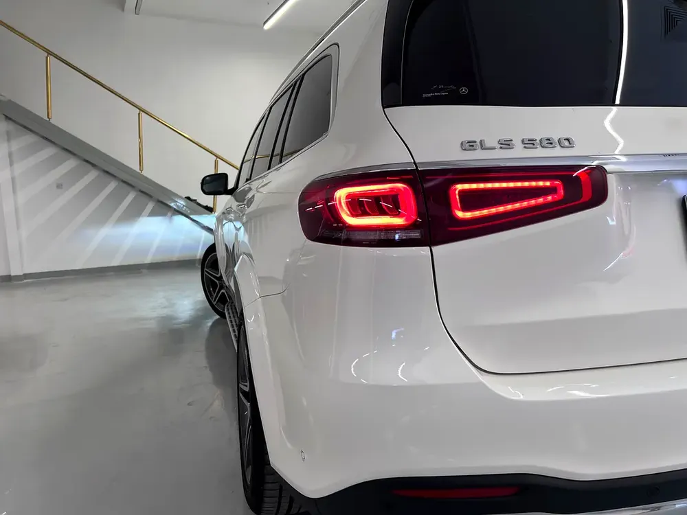 Mercedes-Benz GLS580 V8 Biturbo, Imported From Japan Fully  Clean Car with Pre-Lady Owner - Image 8
