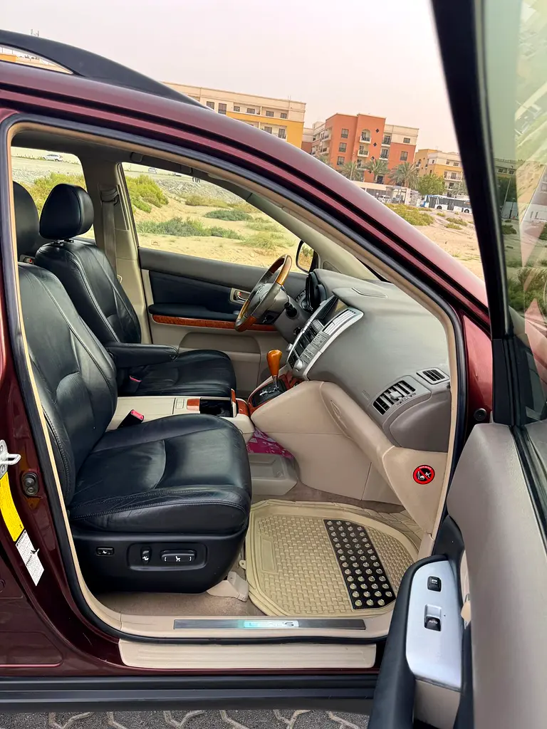 RX 350 GCC 2008 PLATINUM FULL OPTION GOOD CONDITION CAR - Image 6