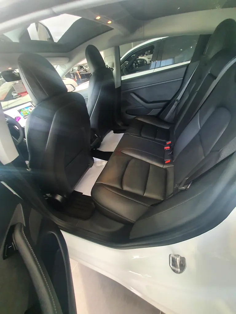 Tesla Model 3 Long Range 2020 GCC Specs - Image 4