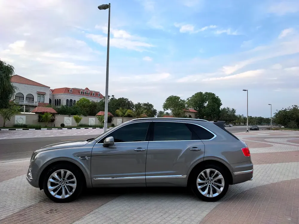 Bentley Bentayga Special Edition 2017 - GCC Specs - Excellent Condition - Image 15