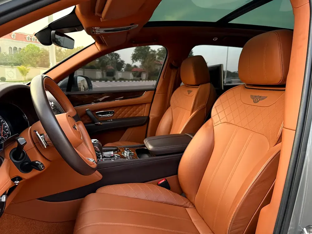 Bentley Bentayga Special Edition 2017 - GCC Specs - Excellent Condition - Image 5