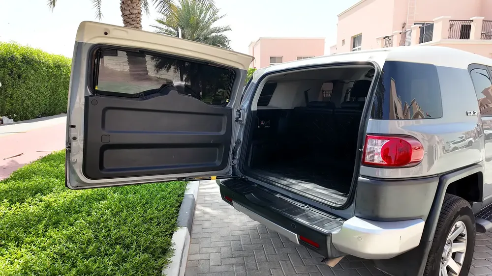 Toyota FJ Cruiser GXR 2019 - GCC Specs - Excellent Condition - Image 10