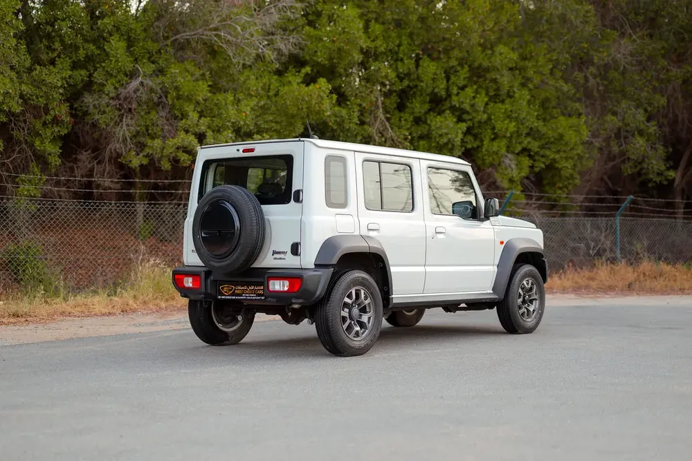AED 1,001/Month | GLX 4-Door  | Service Contract And Warranty | GCC Specs | REF#S61714 - Image 4