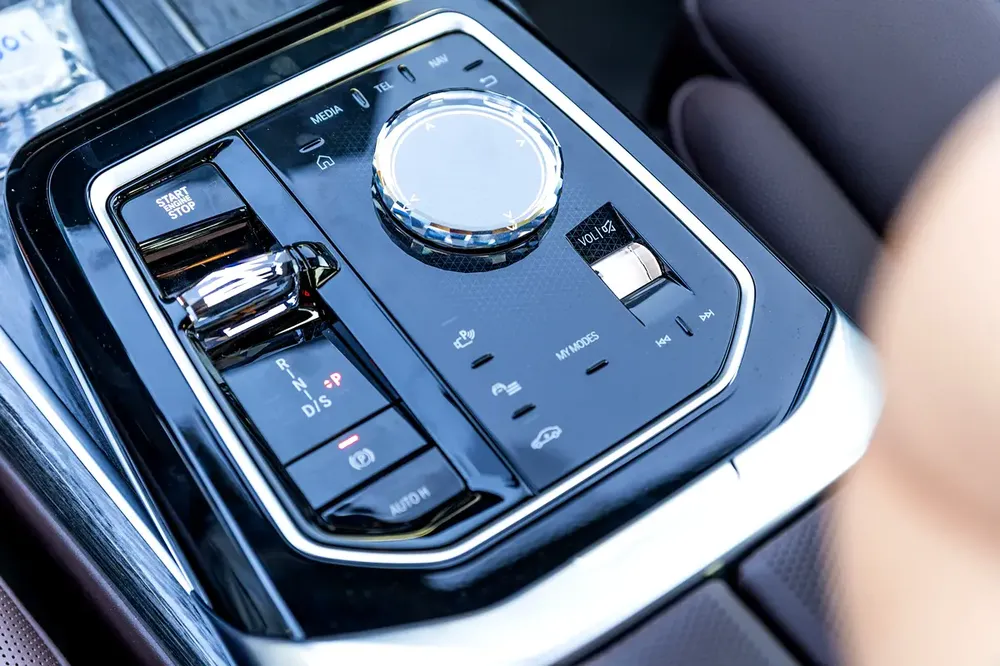 BMW 735i M Sport Individual – 2026 | GCC | Only 2,044 KM | AED 419,000 - Image 6