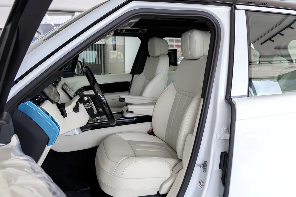 Land Rover | Range Rover Vogue | HSE P530 | Black Edition | GCC Specs | 2026  | ( EXPORT) - Image 10