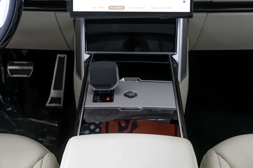 Land Rover | Range Rover Vogue | HSE P530 | Black Edition | GCC Specs | 2026  | ( EXPORT) - Image 16